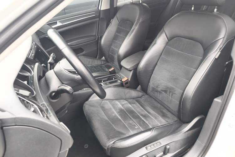 Used Volkswagen Golf 2019 280TSI DSG Luxury Version China VI Standard Left Front Seat