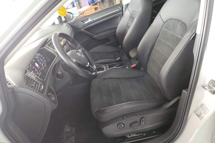 Used Volkswagen Golf 2019 280TSI DSG Luxury Version China VI Standard Left Front Seat