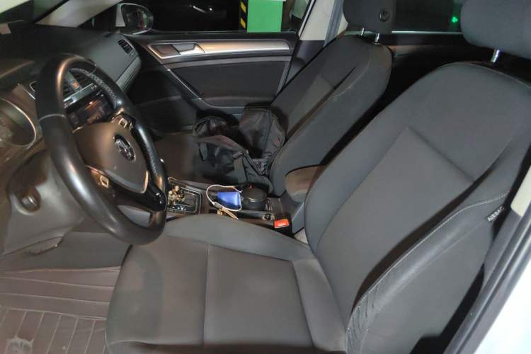 Used Volkswagen Golf 2019 200TSI DSG Comfort & Ambition Edition China VI Standard Left Front Seat