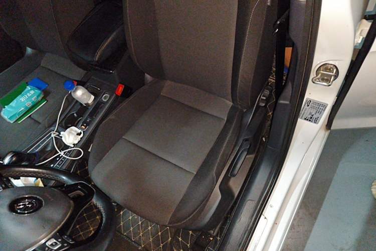 Used Volkswagen Golf 2019 200TSI DSG Comfort & Ambition Edition China VI Standard Left Front Seat