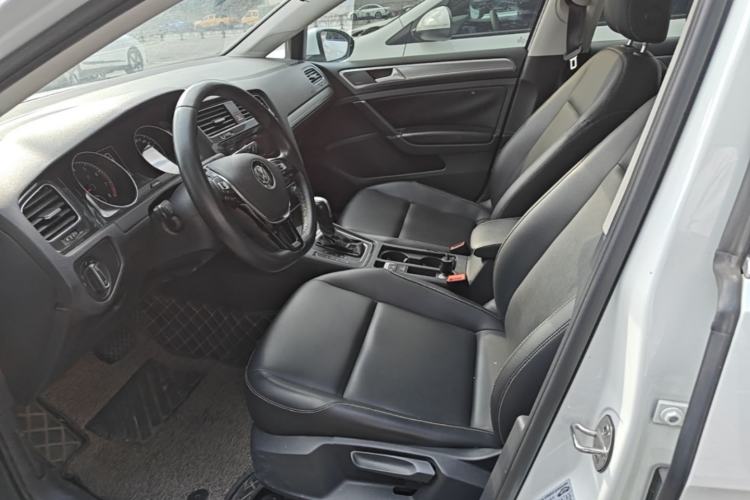 Used Volkswagen Golf 2019 200TSI DSG Comfort & Ambition Edition China VI Standard Left Front Seat