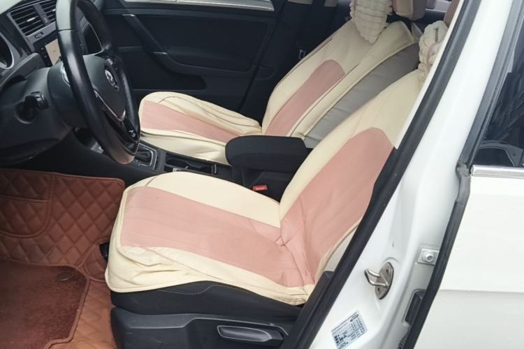 Used Volkswagen Golf 2019 200TSI DSG Comfort & Ambition Edition China VI Standard Left Front Seat