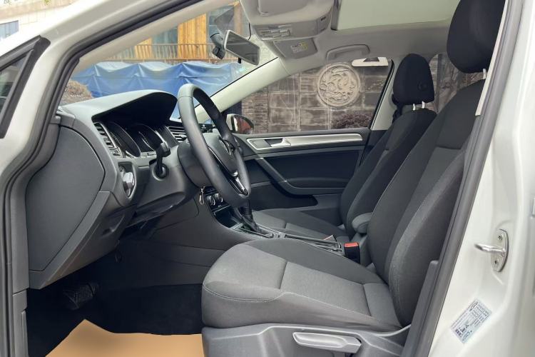 Used Volkswagen Golf 2019 200TSI DSG Comfort & Ambition Edition China VI Standard Left Front Seat