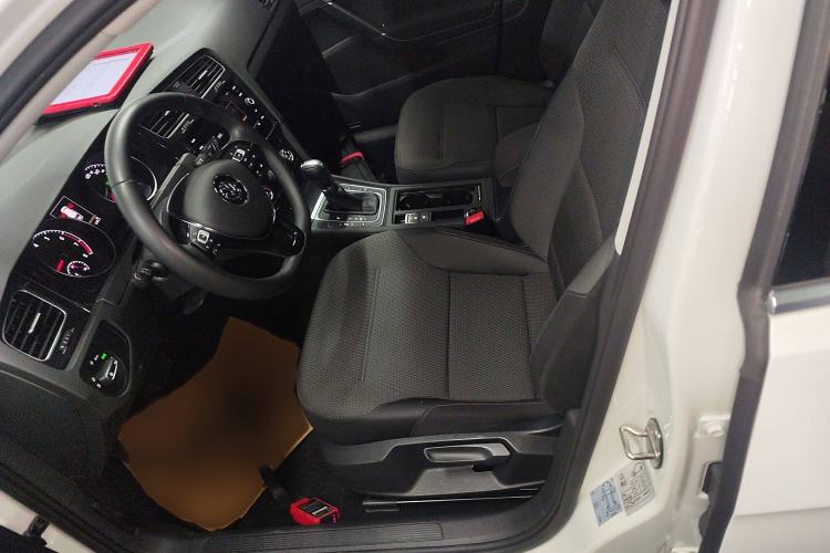 Used Volkswagen Golf 2019 1.8TSI Travel Edition Left Front Seat