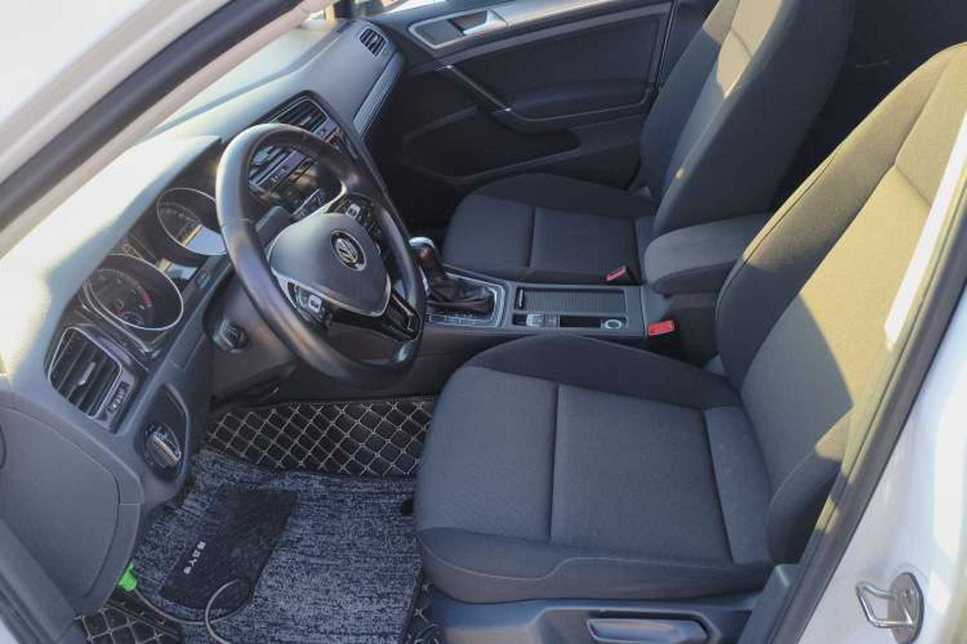 Used Volkswagen Golf 2019 200TSI DSG Comfort & Ambition Edition China VI Standard Left Front Seat