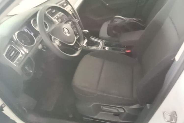 Used Volkswagen Golf 2019 200TSI DSG Comfort & Ambition Edition China VI Standard Left Front Seat