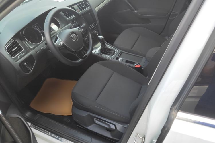 Used Volkswagen Golf 2019 200TSI DSG Comfort & Ambition Edition China VI Standard Left Front Seat