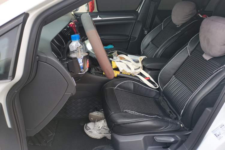 Used Volkswagen Golf 2019 280TSI DSG R-Line China VI Standard Left Front Seat