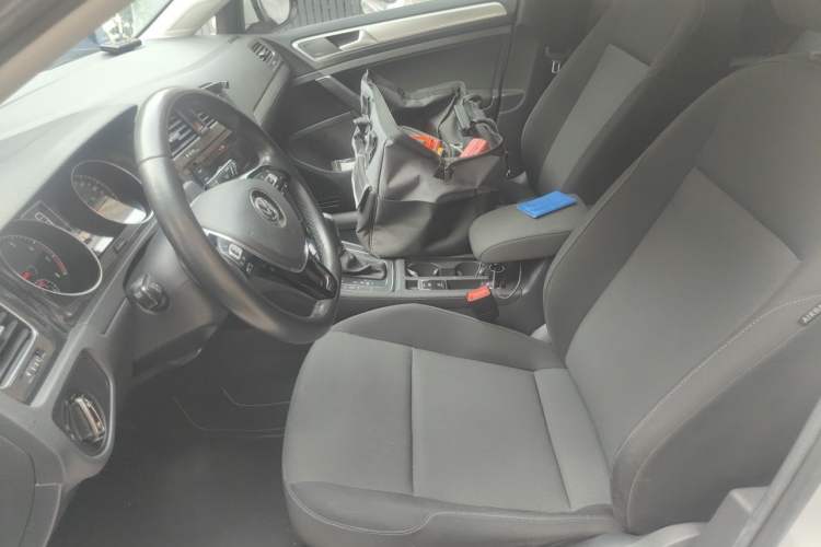 Used Volkswagen Golf 2019 200TSI DSG Comfort & Ambition Edition China VI Standard Left Front Seat