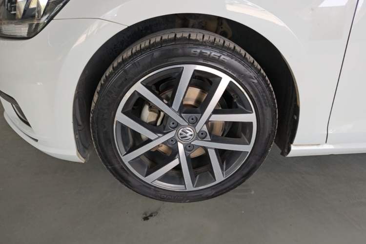 Used Volkswagen Golf 2019 200TSI DSG Comfort & Ambition Edition China VI Standard Left Front Wheel Hub