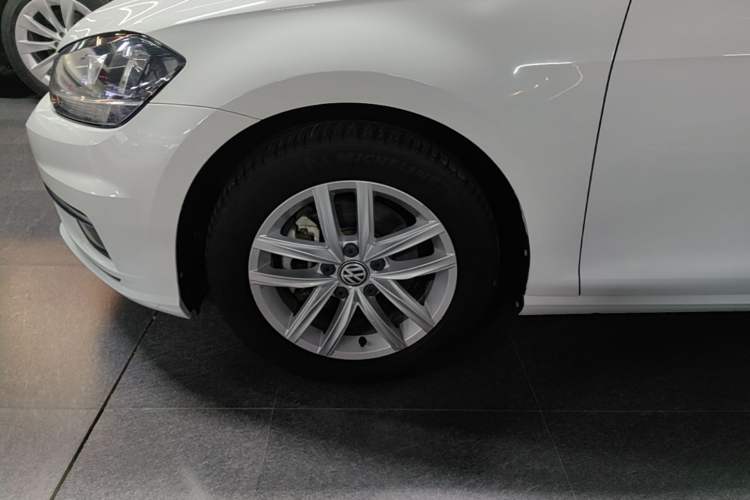 Used Volkswagen Golf 2019 280TSI DSG Comfort Version China V Standard Left Front Wheel Hub