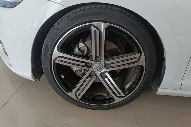 Used Volkswagen Golf 2019 200TSI DSG Comfort & Ambition Edition China VI Standard Left Front Wheel Hub