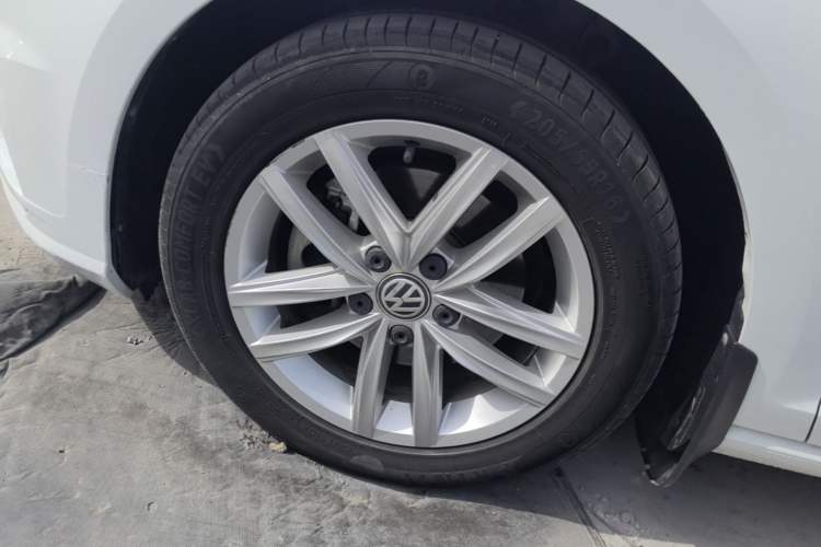 Used Volkswagen Golf 2019 200TSI DSG Comfort & Ambition Edition China VI Standard Left Front Wheel Hub