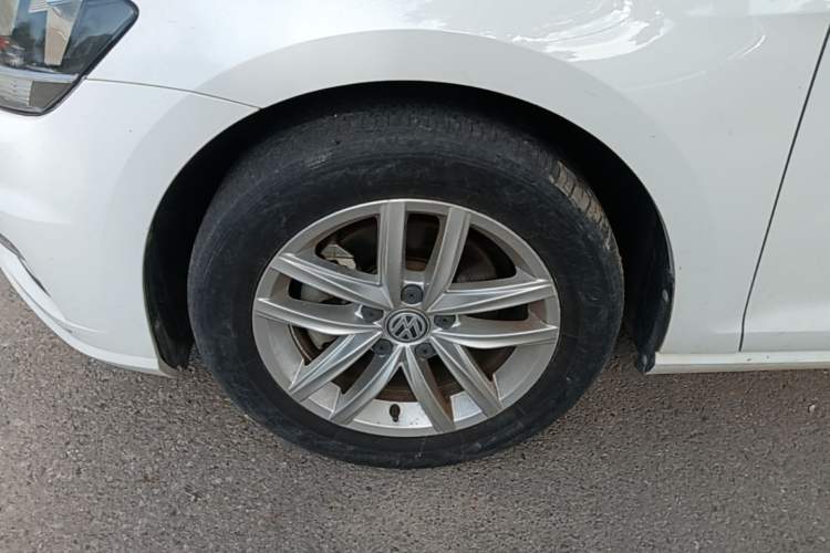 Used Volkswagen Golf 2019 200TSI DSG Comfort & Ambition Edition China VI Standard Left Front Wheel Hub