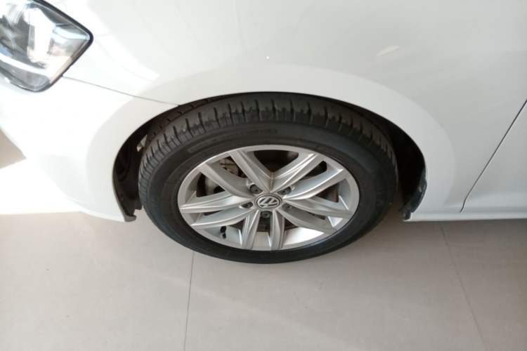 Used Volkswagen Golf 2019 280TSI DSG Comfort Version China V Standard Left Front Wheel Hub
