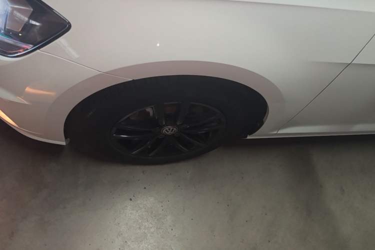 Used Volkswagen Golf 2019 280TSI DSG Comfort Version China VI Standard Left Front Wheel Hub