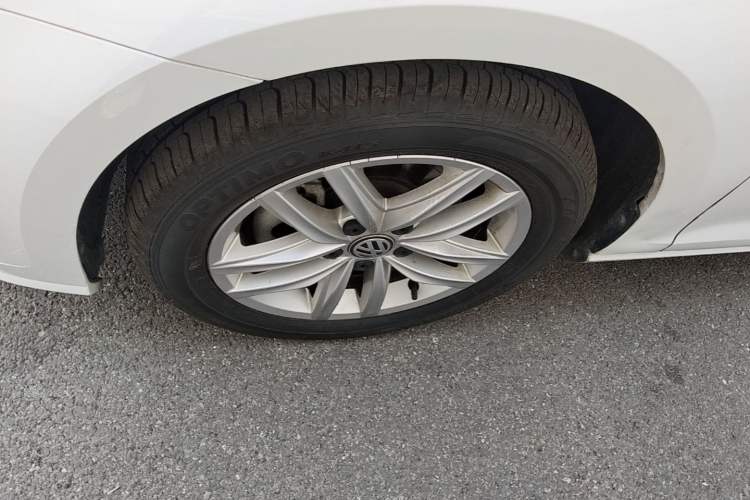 Used Volkswagen Golf 2019 280TSI DSG Comfort Version China V Standard Left Front Wheel Hub