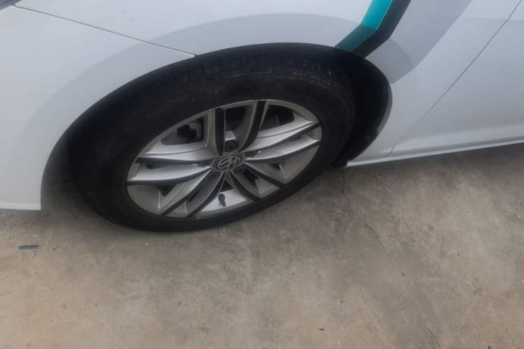 Used Volkswagen Golf 2019 280TSI DSG Comfort Version China V Standard Left Front Wheel Hub