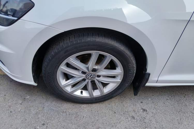 Used Volkswagen Golf 2019 280TSI DSG Comfort Version China V Standard Left Front Wheel Hub