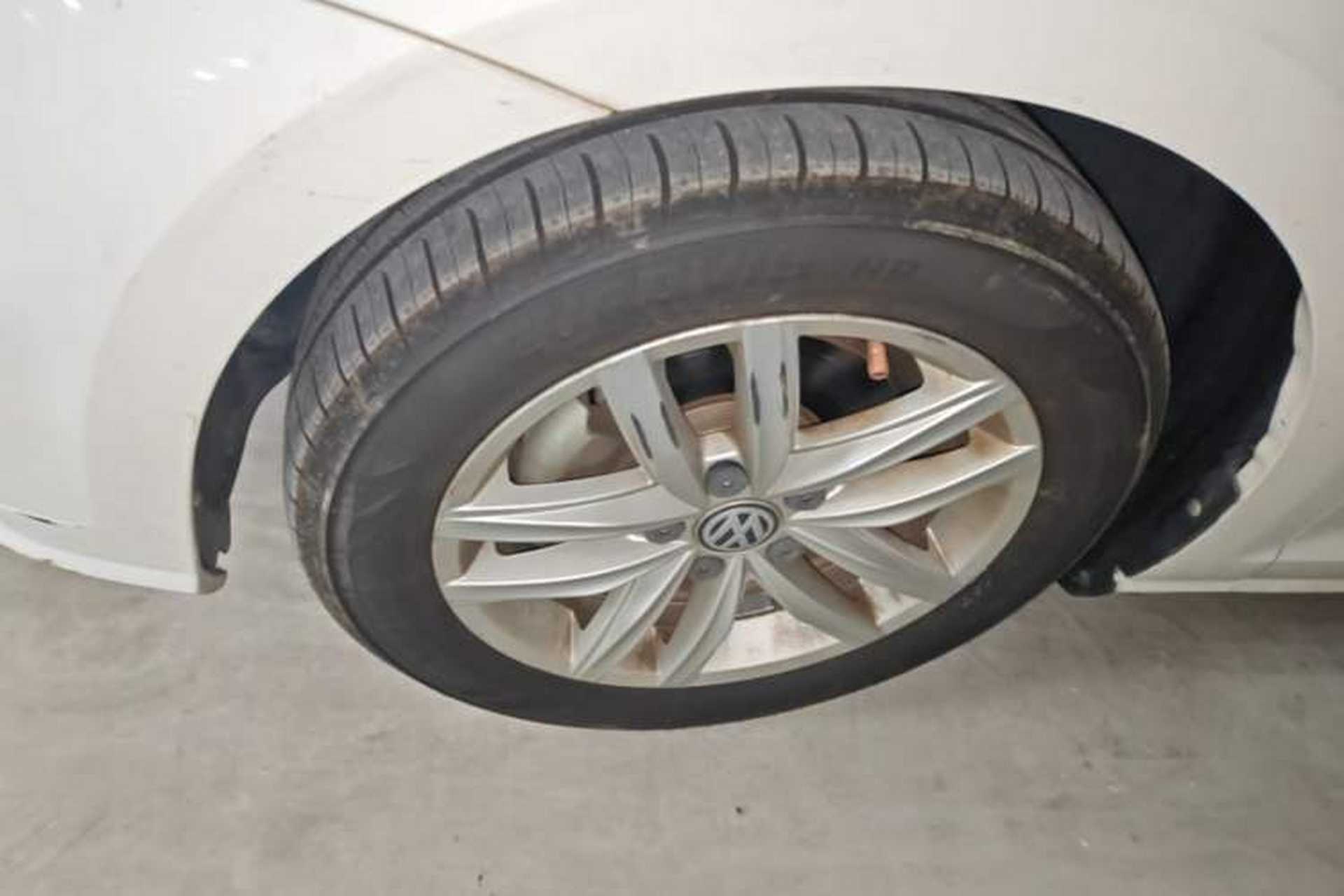 Used Volkswagen Golf 2019 1.6L Automatic Comfort Model China V Standard Left Front Wheel Hub