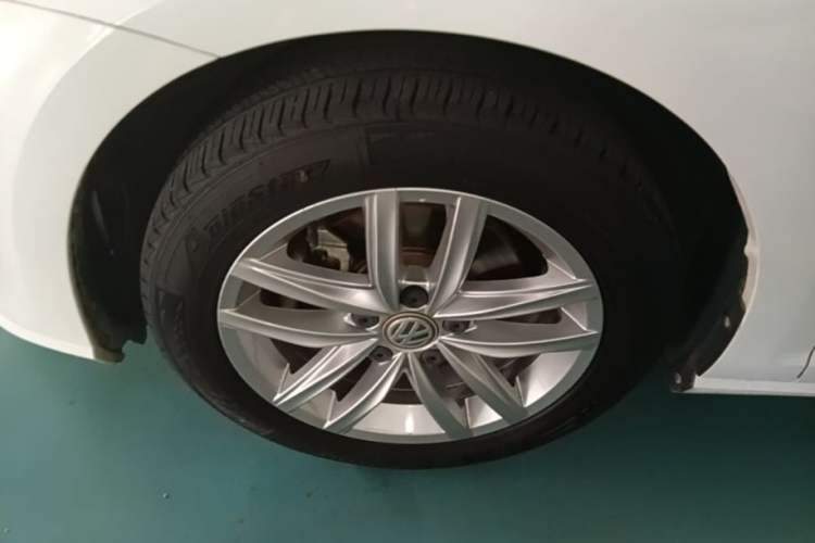 Used Volkswagen Golf 2019 200TSI DSG Comfort & Ambition Edition China VI Standard Left Front Wheel Hub