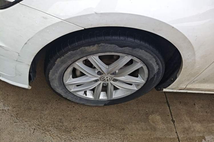 Used Volkswagen Golf 2019 280TSI DSG Comfort Version China VI Standard Left Front Wheel Hub