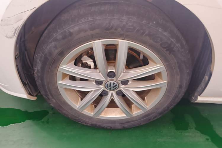 Used Volkswagen Golf 2019 200TSI DSG Comfort & Ambition Edition China VI Standard Left Front Wheel Hub