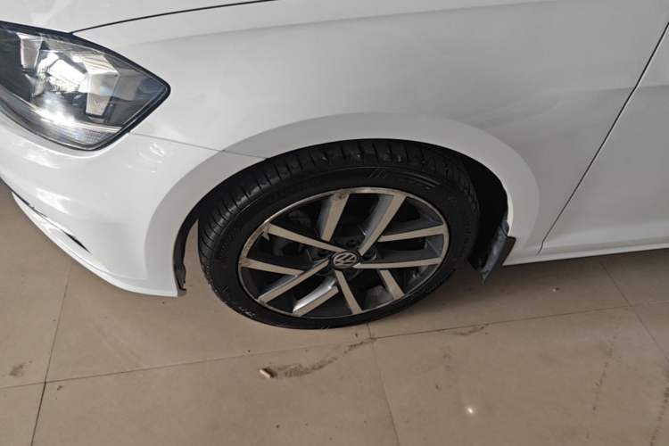 Used Volkswagen Golf 2019 280TSI DSG Luxury Version China VI Standard Left Front Wheel Hub