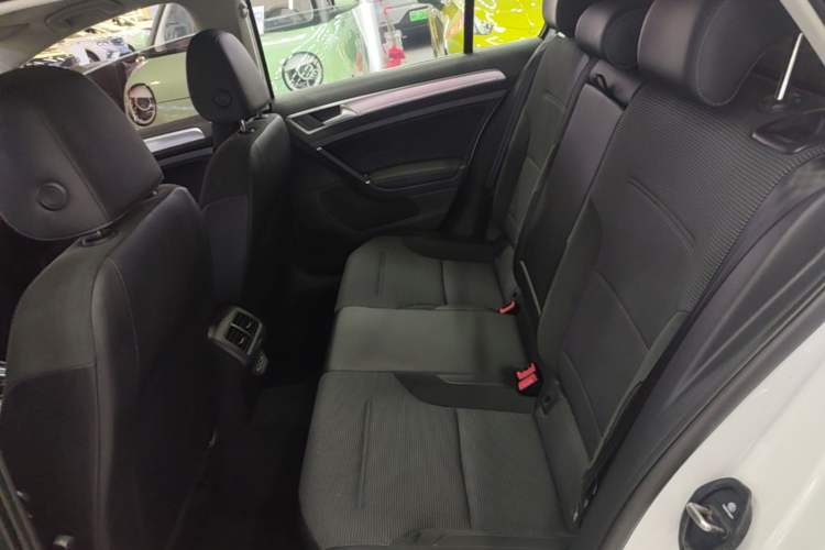 Used Volkswagen Golf 2019 1.6L Automatic Comfort Model China V Standard Left Rear Seat