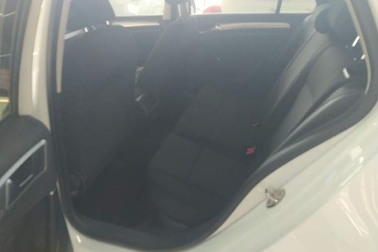 Used Volkswagen Golf 2019 200TSI DSG Comfort & Ambition Edition China VI Standard Left Rear Seat