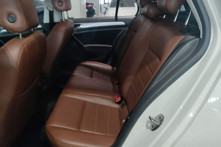 Used Volkswagen Golf 2019 200TSI DSG Comfort & Ambition Edition China VI Standard Left Rear Seat