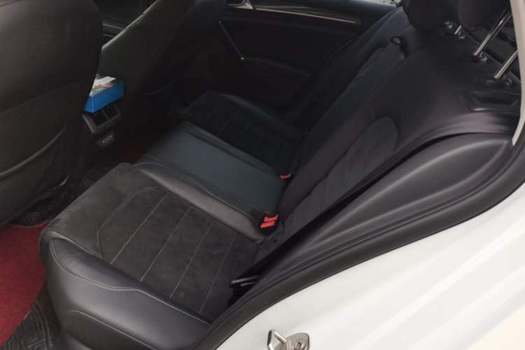 Used Volkswagen Golf 2019 280TSI DSG Luxury Version China VI Standard Left Rear Seat
