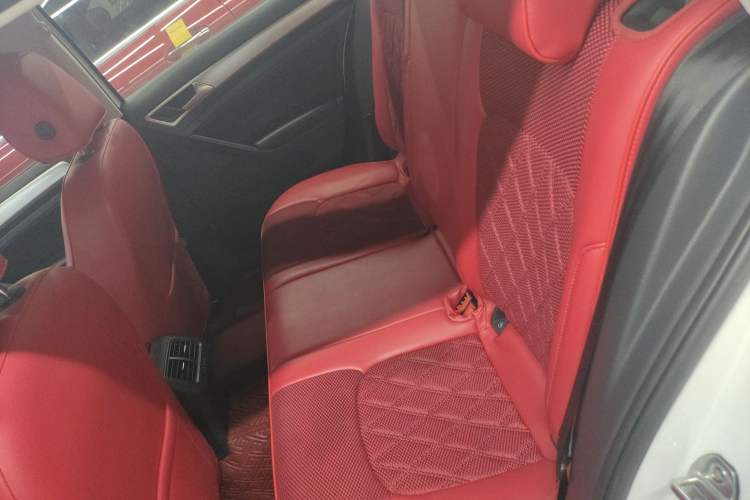 Used Volkswagen Golf 2019 1.6L Automatic Fashion Model China V Standard Left Rear Seat