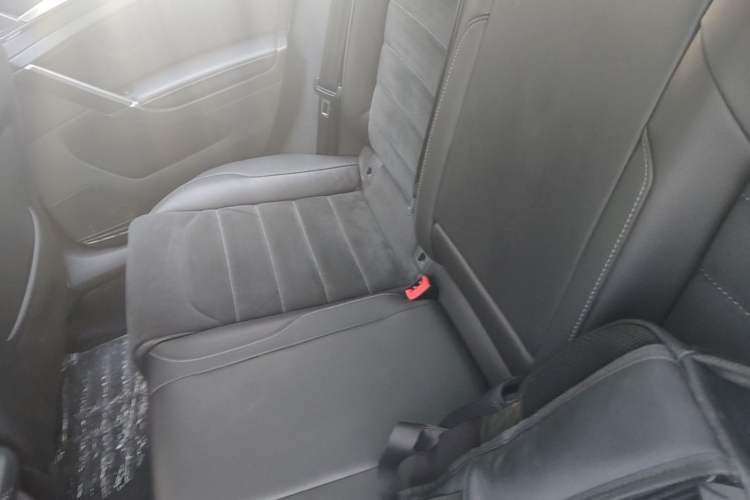 Used Volkswagen Golf 2019 280TSI DSG Luxury Version China VI Standard Left Rear Seat