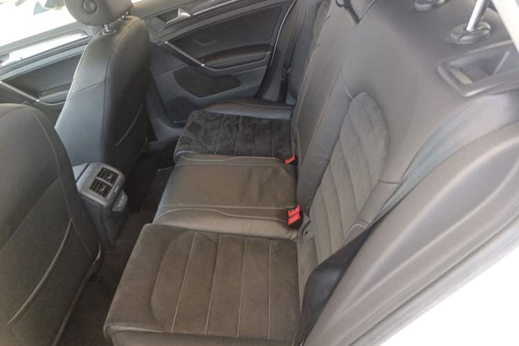 Used Volkswagen Golf 2019 280TSI DSG Luxury Version China VI Standard Left Rear Seat