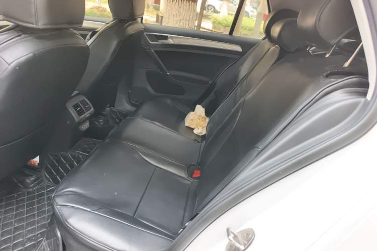 Used Volkswagen Golf 2019 200TSI DSG Comfort & Ambition Edition China VI Standard Left Rear Seat