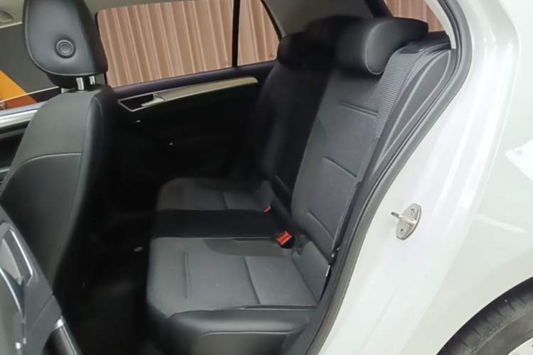 Used Volkswagen Golf 2019 1.6L Automatic Comfort Model China V Standard Left Rear Seat