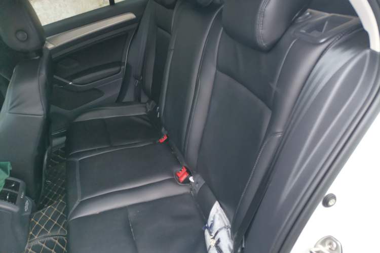 Used Volkswagen Golf 2019 200TSI DSG Comfort & Ambition Edition China VI Standard Left Rear Seat