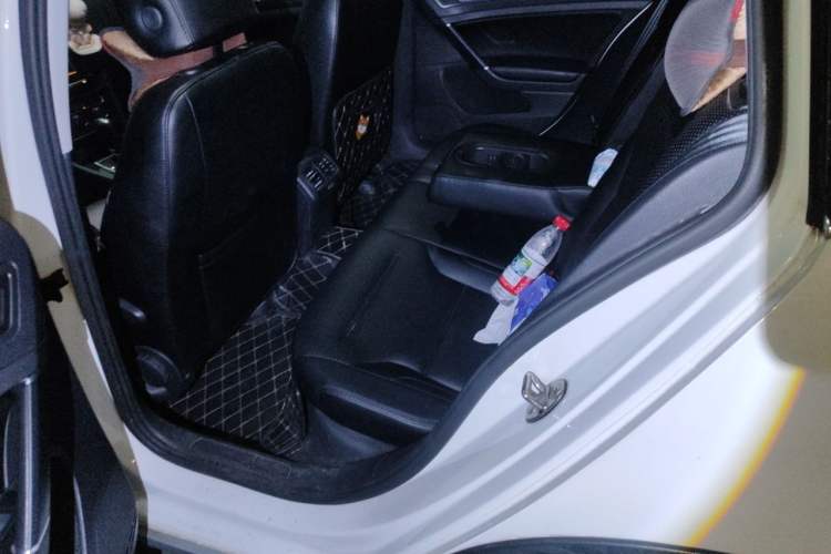 Used Volkswagen Golf 2019 1.8TSI Travel Edition Left Rear Seat