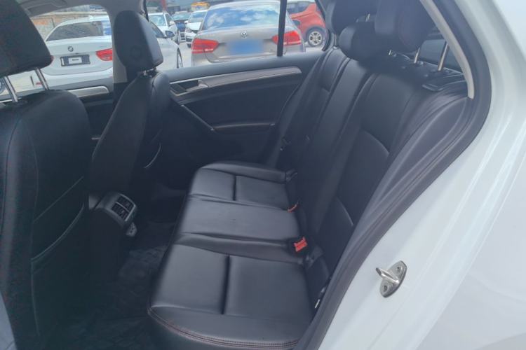 Used Volkswagen Golf 2019 200TSI DSG Comfort & Ambition Edition China VI Standard Left Rear Seat