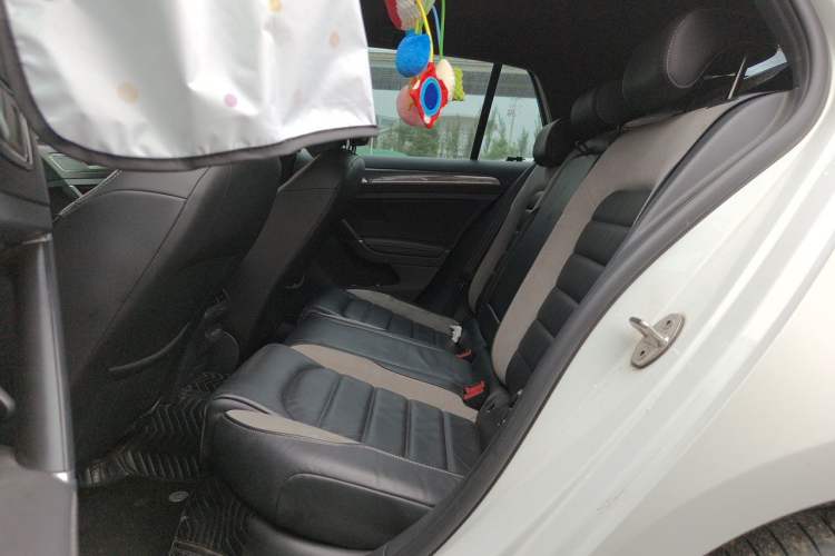 Used Volkswagen Golf 2019 280TSI DSG R-Line Model China V Standard Left Rear Seat