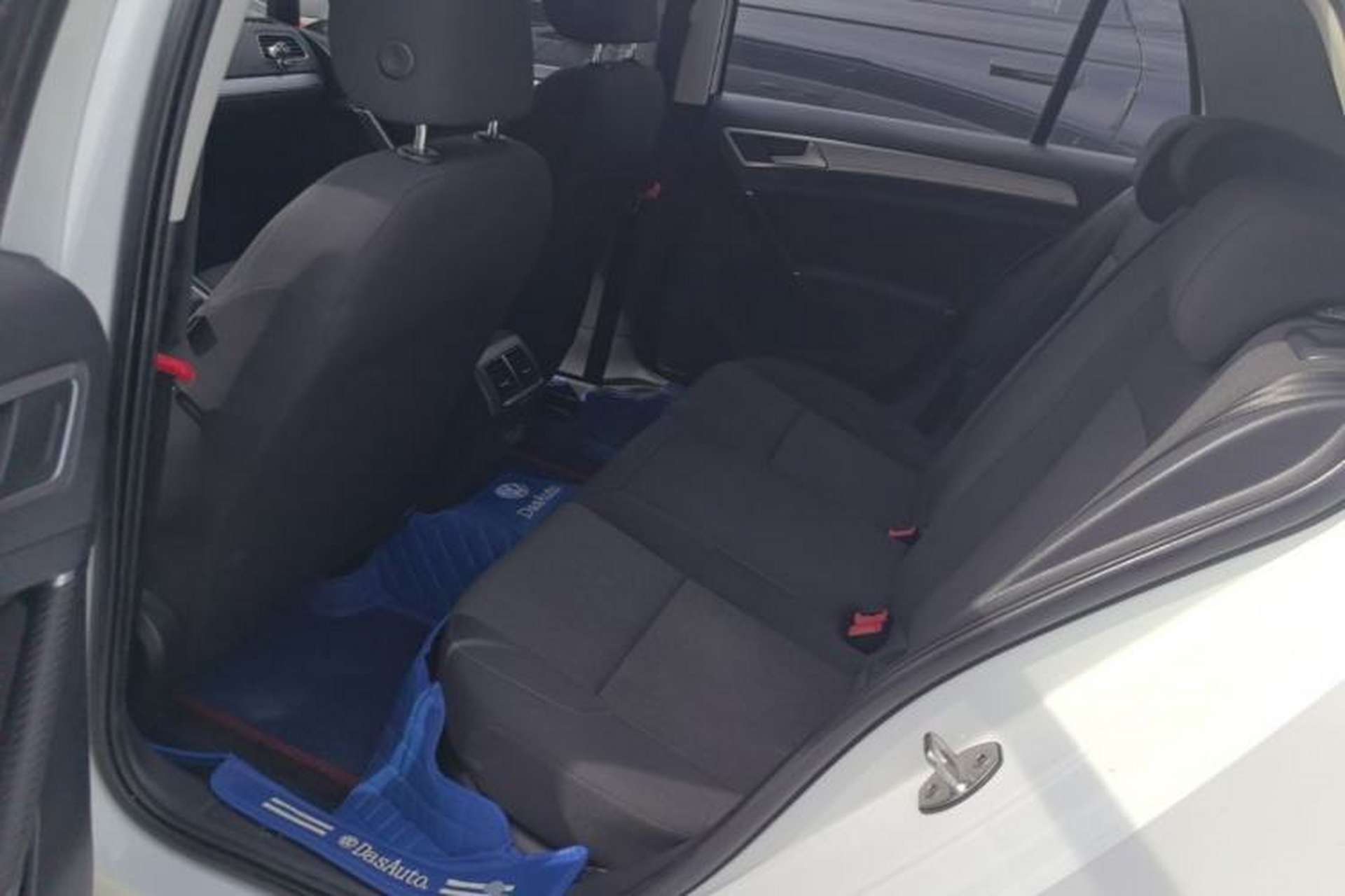 Used Volkswagen Golf 2019 200TSI DSG Comfort & Ambition Edition China VI Standard Left Rear Seat