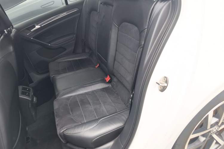 Used Volkswagen Golf 2019 280TSI DSG Luxury Version China VI Standard Left Rear Seat