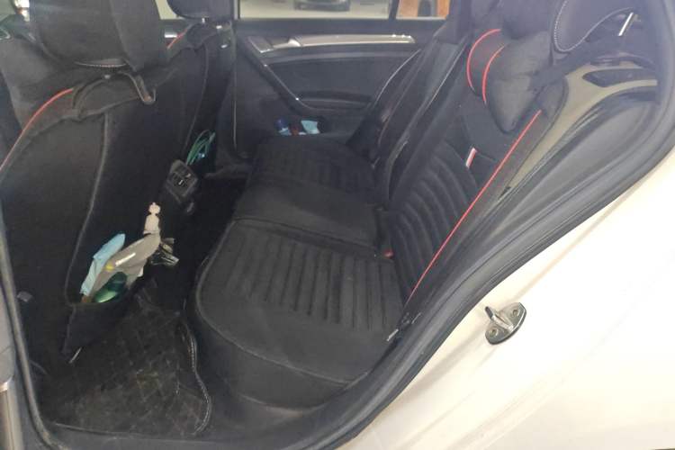 Used Volkswagen Golf 2019 280TSI DSG R-Line China VI Standard Left Rear Seat