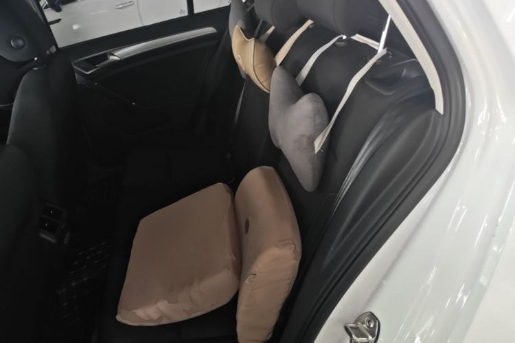 Used Volkswagen Golf 2019 200TSI DSG Comfort & Ambition Edition China VI Standard Left Rear Seat