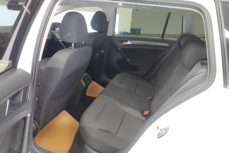 Used Volkswagen Golf 2019 1.8TSI Travel Edition Left Rear Seat