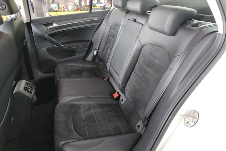 Used Volkswagen Golf 2019 280TSI DSG Luxury Version China VI Standard Left Rear Seat