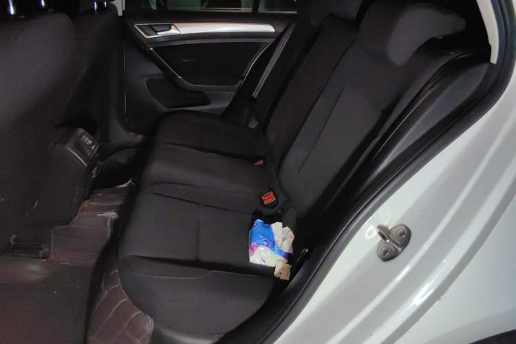 Used Volkswagen Golf 2019 200TSI DSG Comfort & Ambition Edition China VI Standard Left Rear Seat