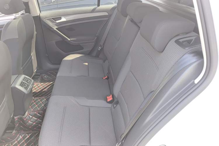 Used Volkswagen Golf 2019 1.8TSI Travel Edition Left Rear Seat