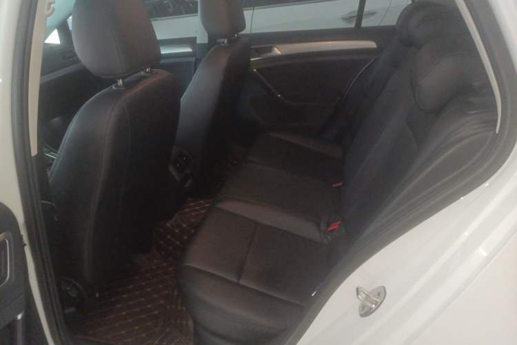 Used Volkswagen Golf 2019 200TSI DSG Comfort & Ambition Edition China VI Standard Left Rear Seat